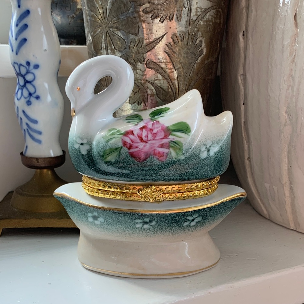 Vintage Porcelain Swan Trinket Box Green White pink rose Figural Jewelry Box